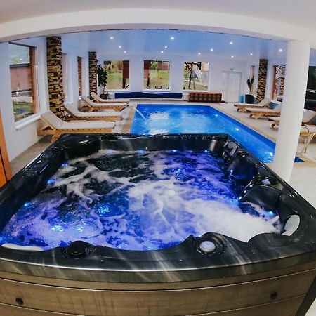 Wellness Resort Szecseny Jigodin Bai Экстерьер фото